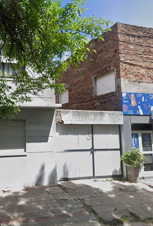 Amplia casa con dos departamentos – Zona céntrica de Gualeguaychú