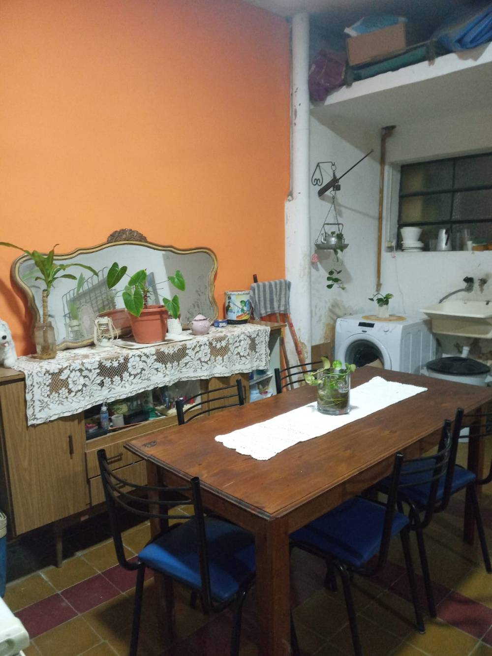 Amplia casa con parque + departamento en planta alta