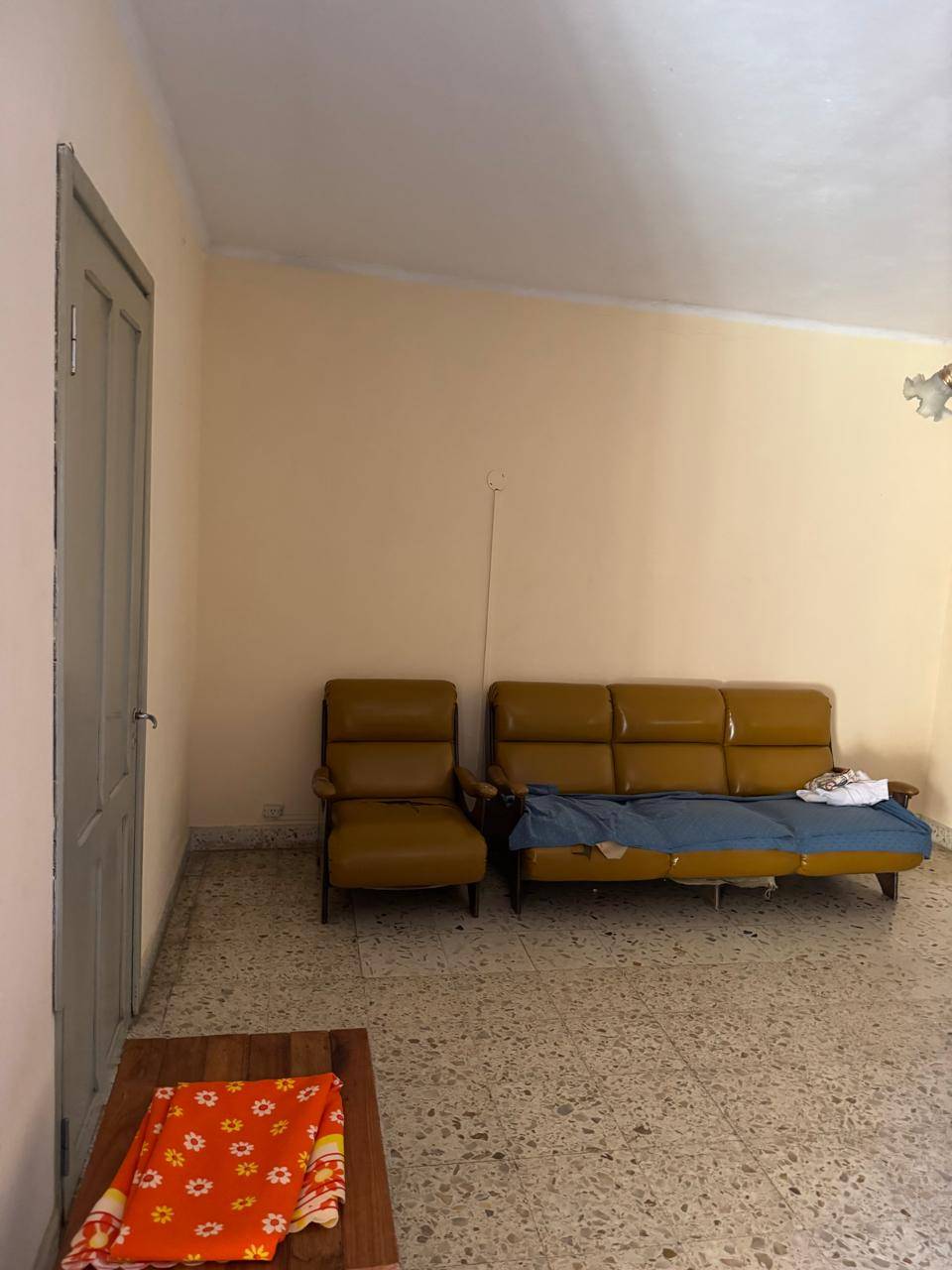 Amplia casa con parque + departamento en planta alta