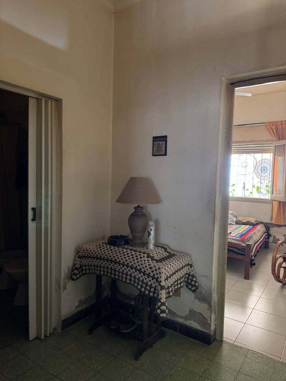 Amplia casa con parque + departamento en planta alta