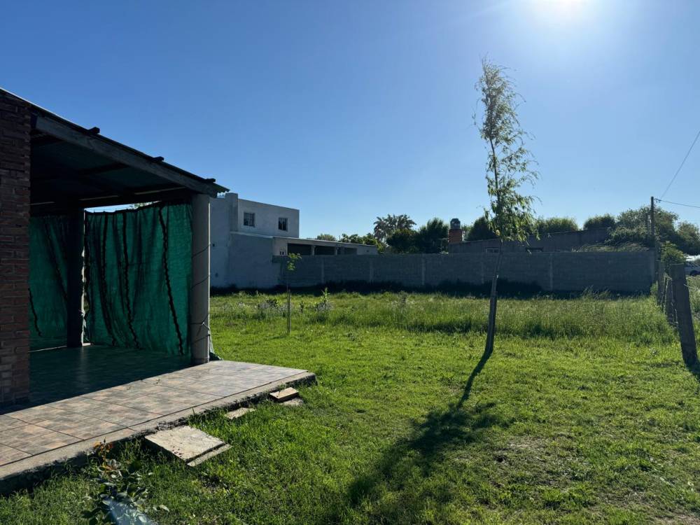 Casa en venta con amplio terreno, Gualeguaychú