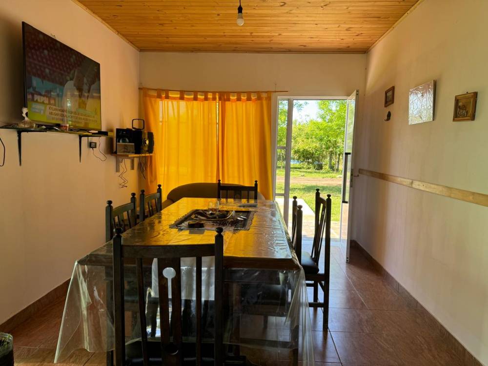 Casa en venta con amplio terreno, Gualeguaychú