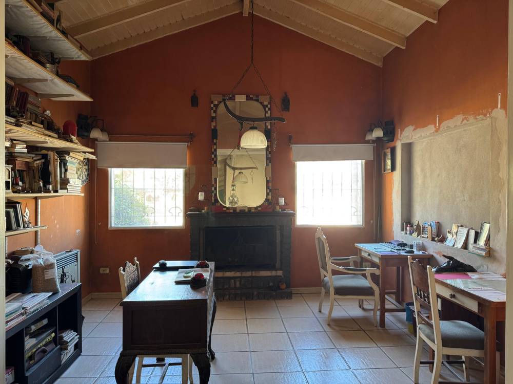 Casa 3 dormitorios con parque y pileta en Pueblo Belgrano | Se evalúa permuta
