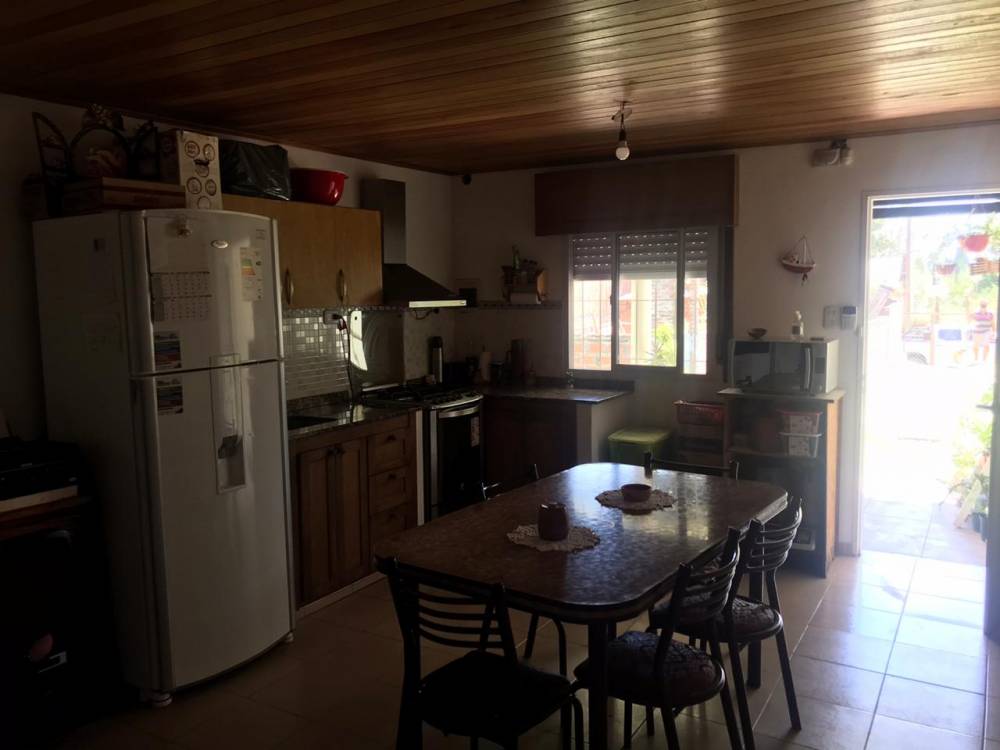 Casa 3 Dormitorios, amplio terreno - Oportunidad de ampliación