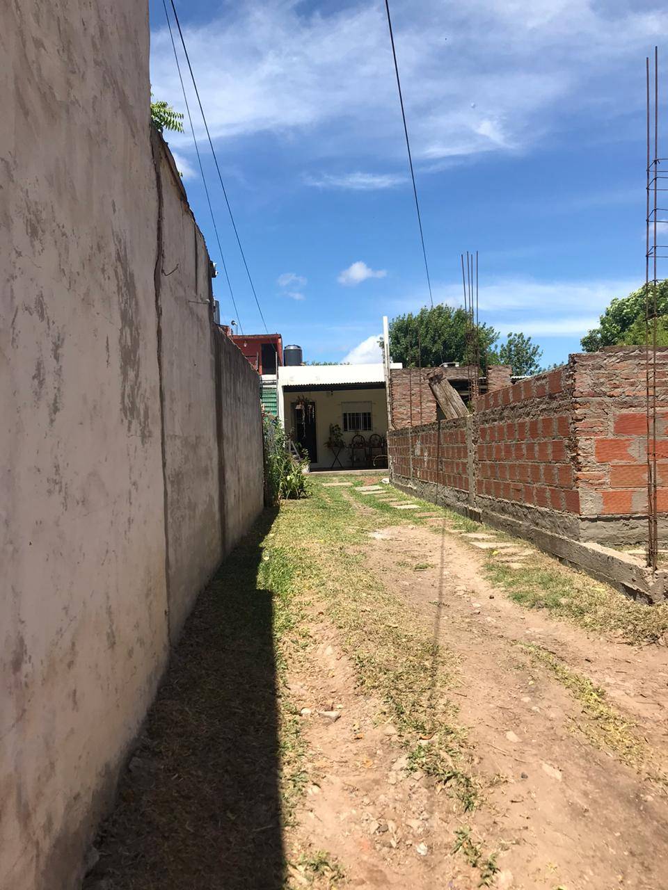 Casa 3 Dormitorios, amplio terreno - Oportunidad de ampliación