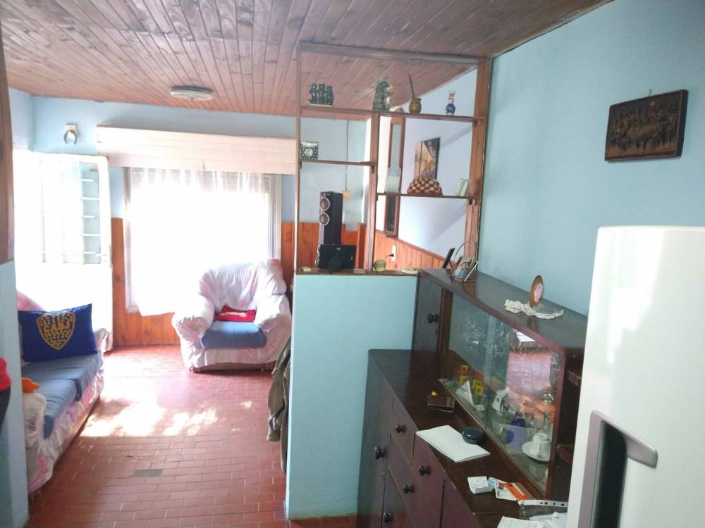 CASA 4 AMBIENTES SOBRE CALLE RAMIREZ, ZONA CLUB SPORTING