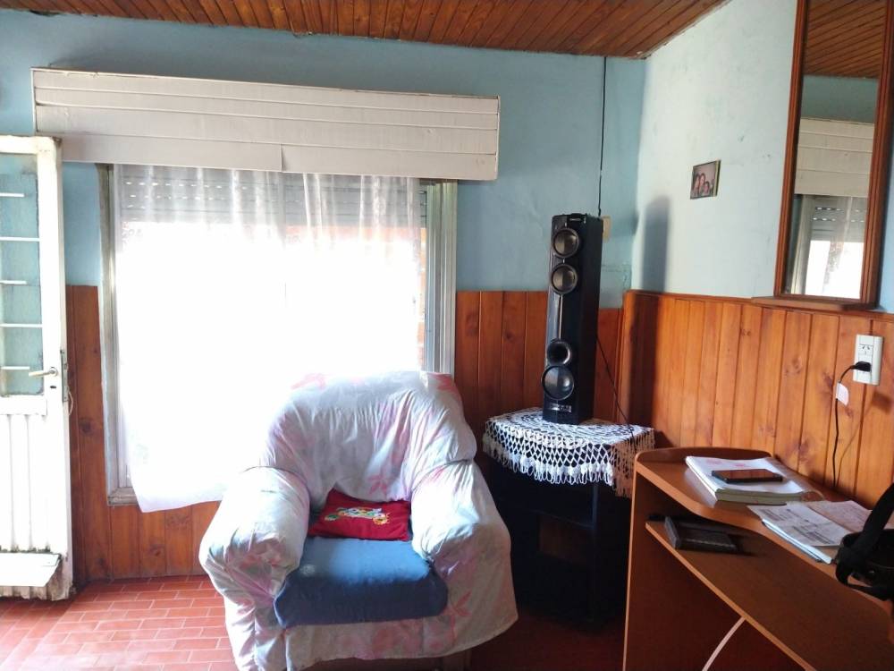 CASA 4 AMBIENTES SOBRE CALLE RAMIREZ, ZONA CLUB SPORTING