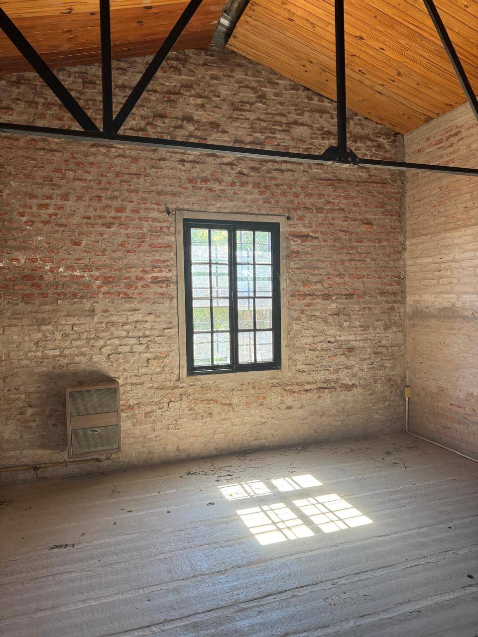 Casa amplia courtet casi Urquiza