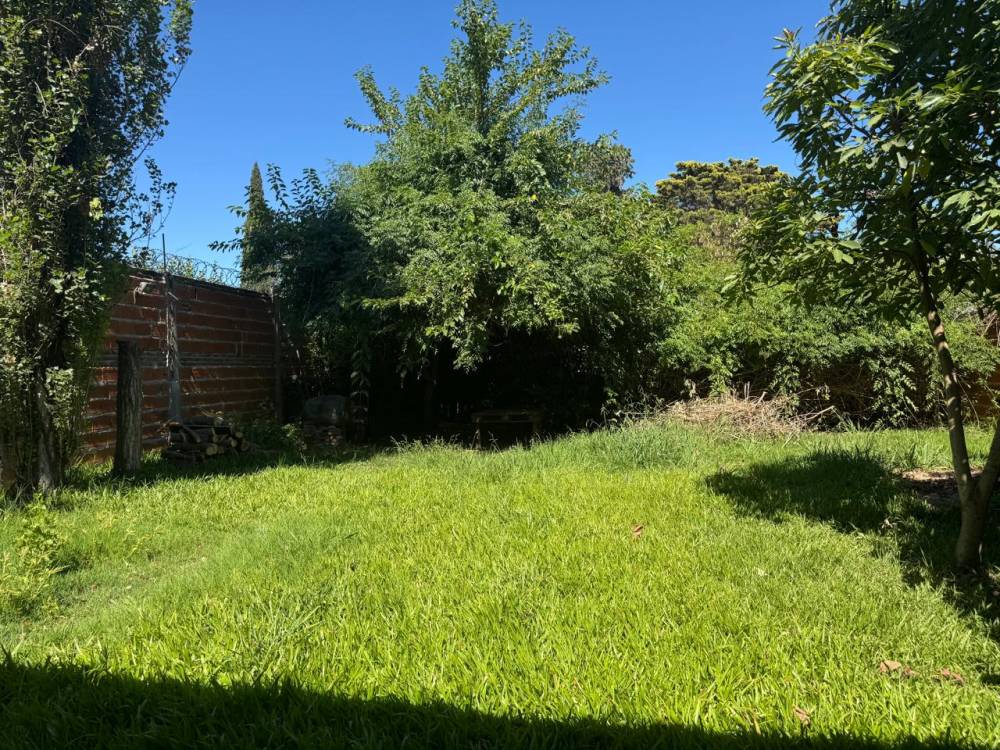 Casa amplia courtet casi Urquiza