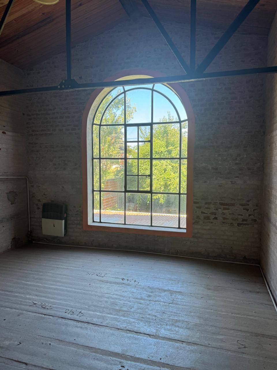 Casa amplia courtet casi Urquiza