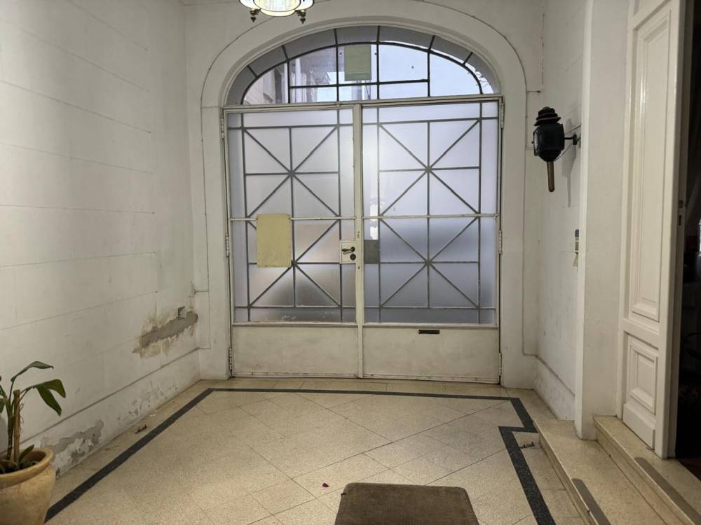 CASA EN TERRENO DE 500 M2 - CENTRO DE LA CIUDAD