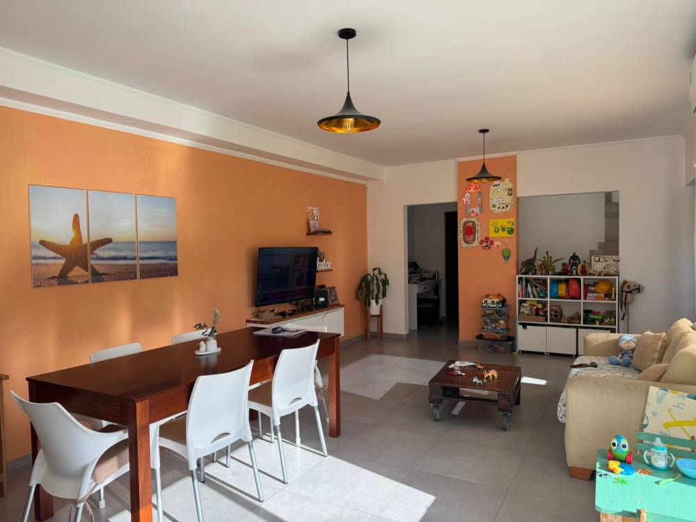 Casa con pileta y jardín en Pueblo Belgrano – ¡Lista para mudarte!