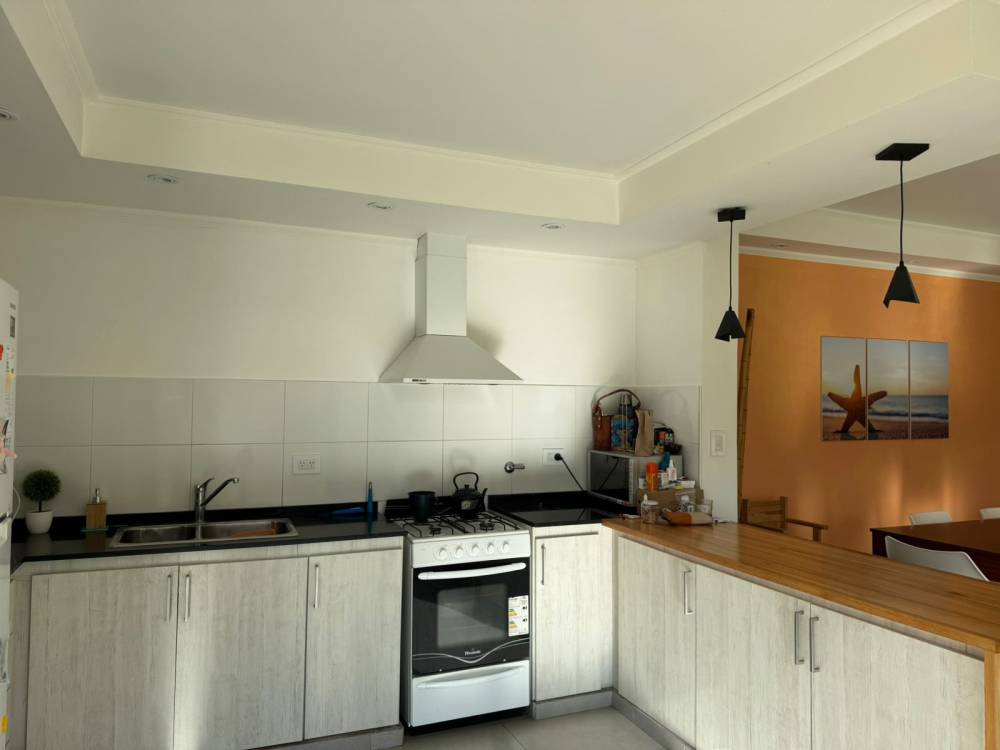 Casa con pileta y jardín en Pueblo Belgrano – ¡Lista para mudarte!