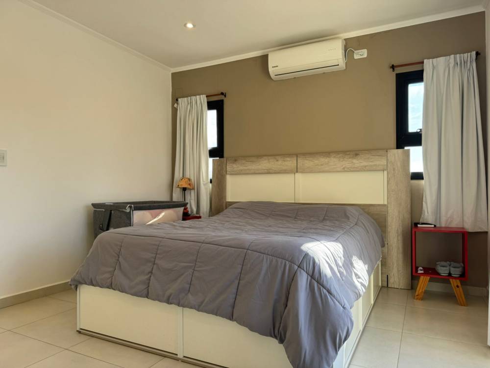 Casa con pileta y jardín en Pueblo Belgrano – ¡Lista para mudarte!