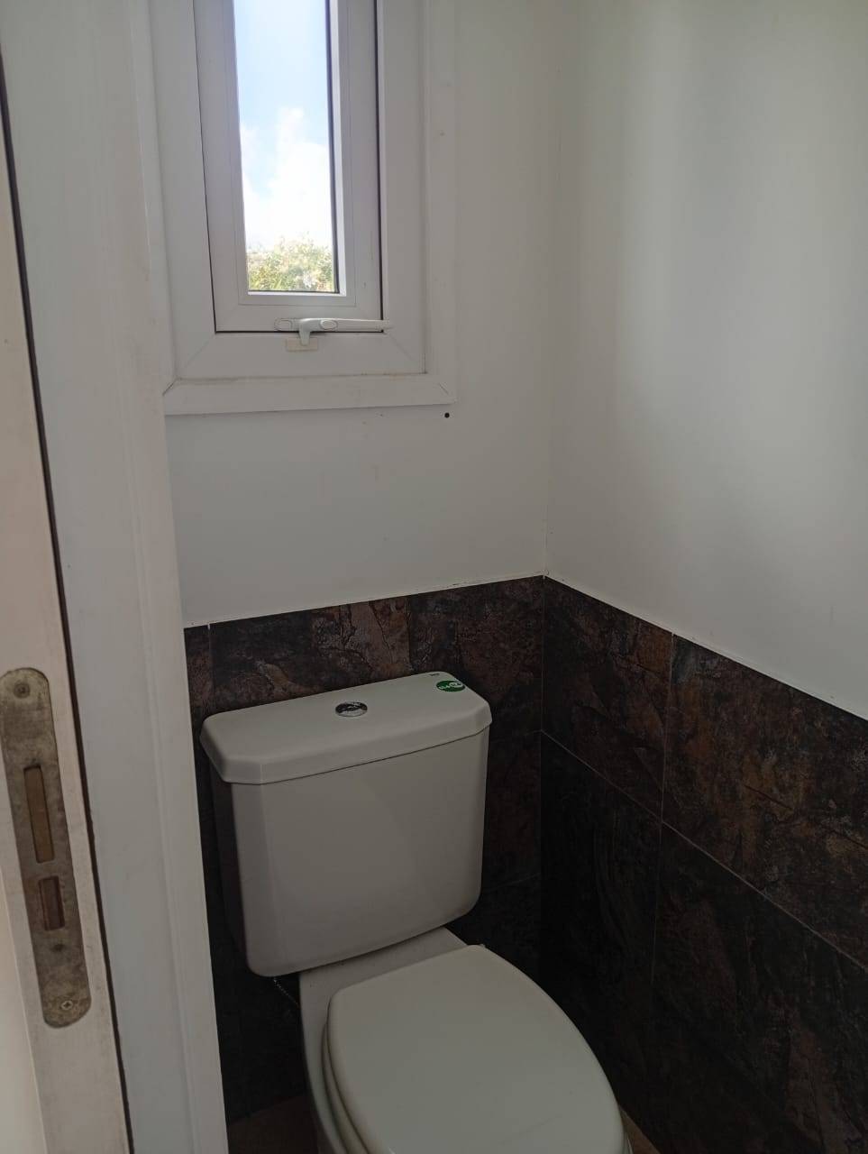 Casa con piscina y vista abierta al campo en Pueblo Belgrano