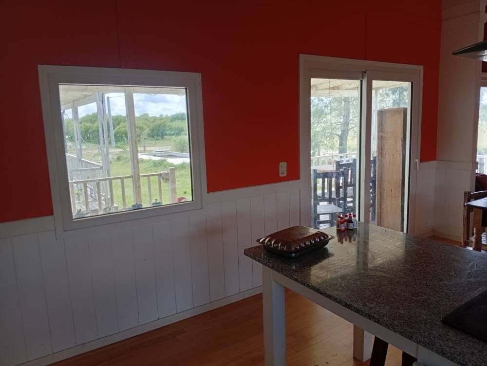 Casa con piscina y vista abierta al campo en Pueblo Belgrano
