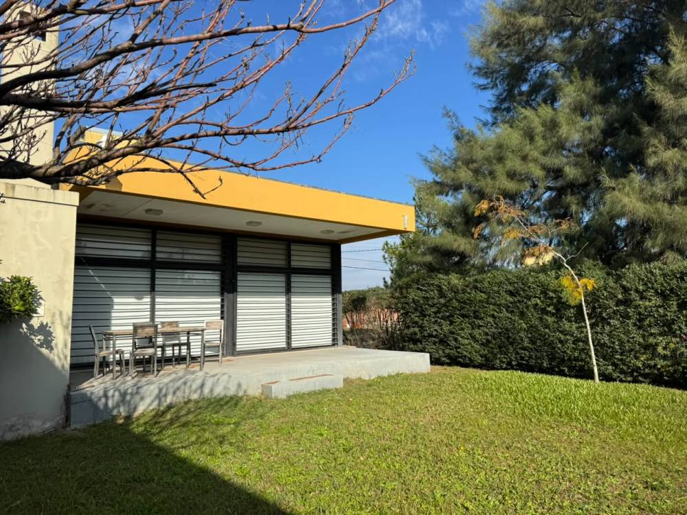 Casa de 2 dormitorios con parque - Nuevo Pueblo Belgrano
