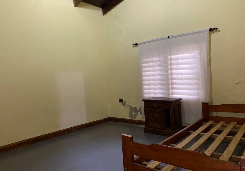 Casa en venta en Urquiza al Oeste (Vinelli): Rodeada de verde y tranquilidad