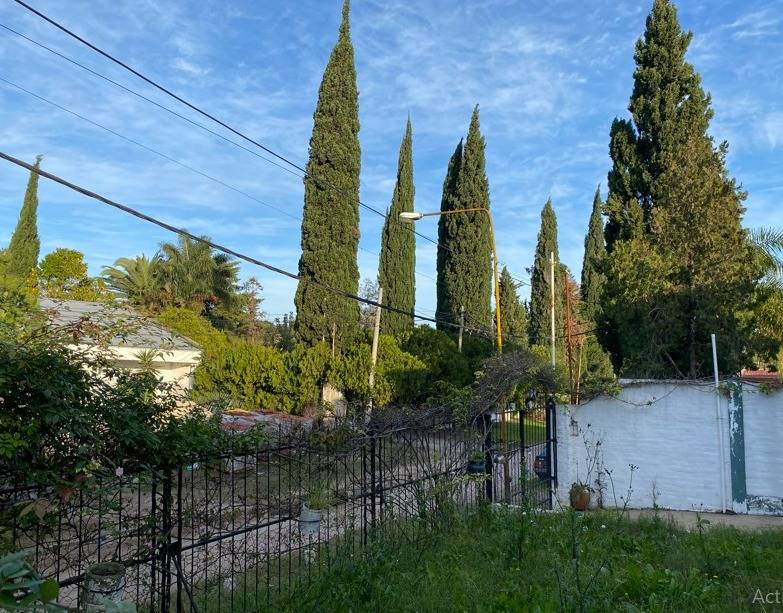 Casa en venta en Urquiza al Oeste (Vinelli): Rodeada de verde y tranquilidad