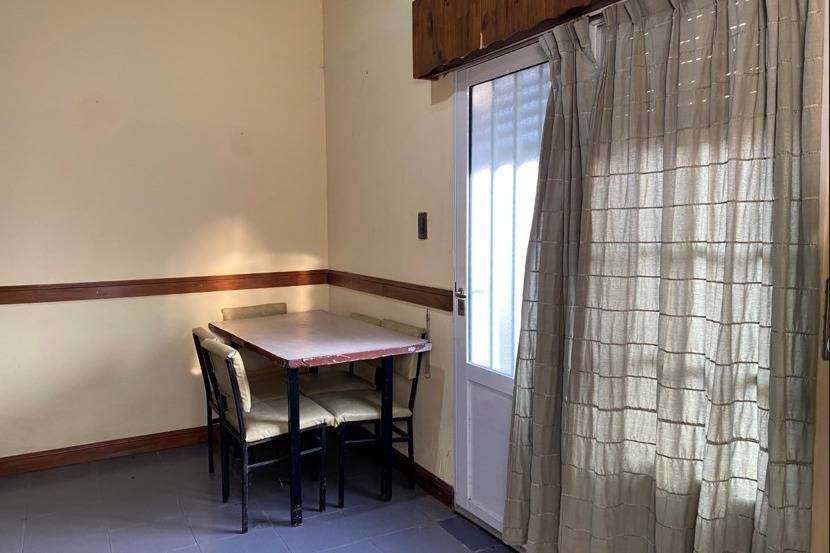 Casa en venta en Urquiza al Oeste (Vinelli): Rodeada de verde y tranquilidad