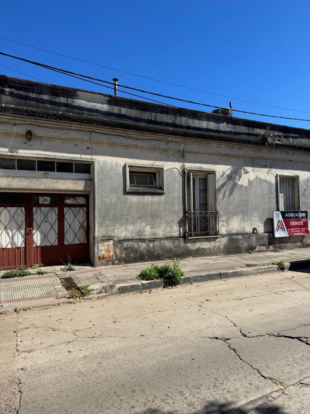 Casa en esquina a solo 3 cuadras del centro, Colombo y 9 de Julio 