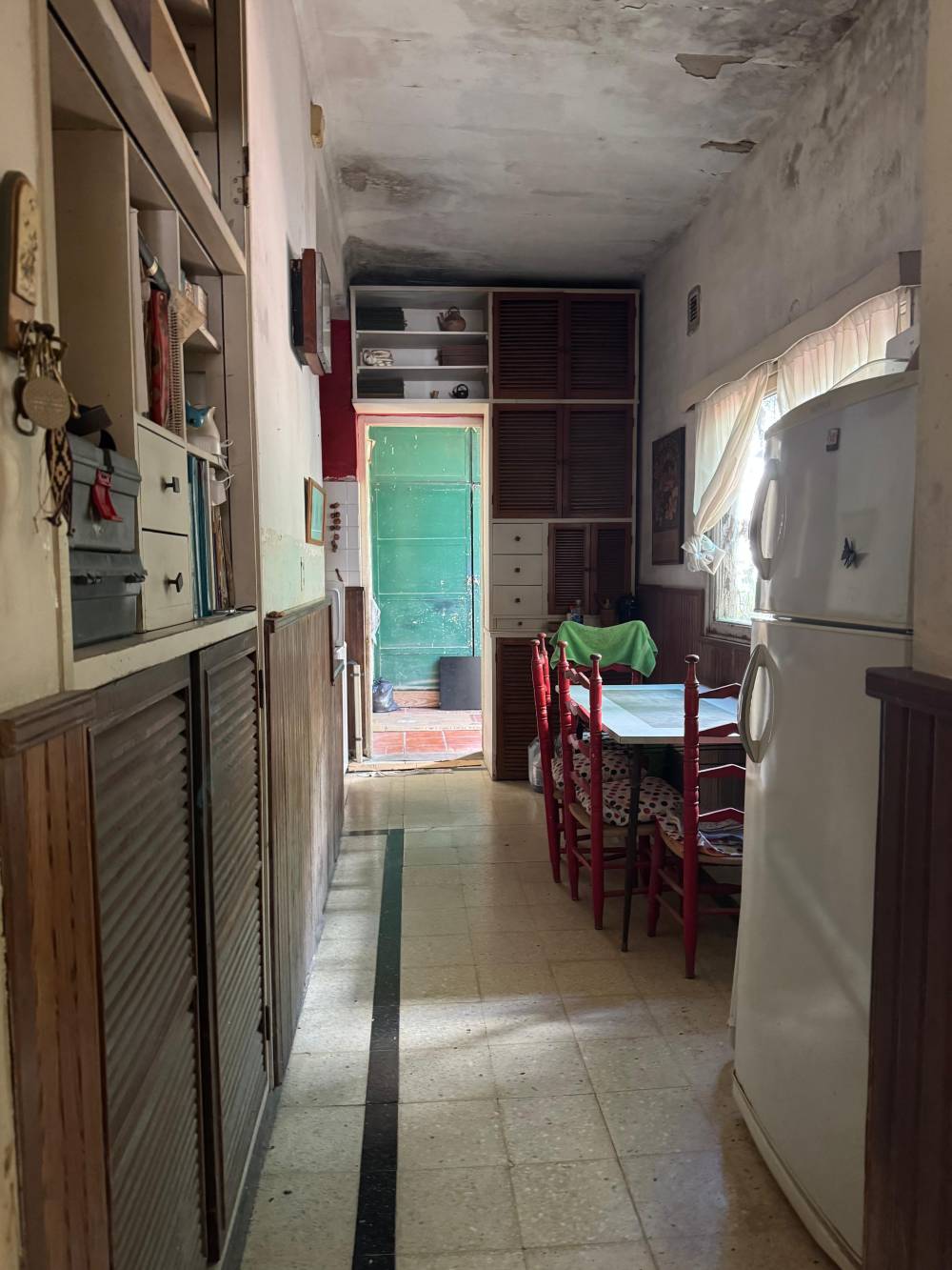 Casa en esquina a solo 3 cuadras del centro, Colombo y 9 de Julio 