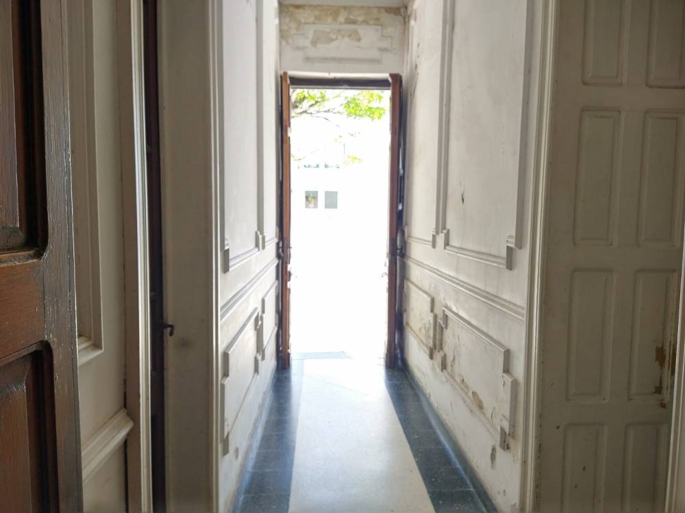 Casa en esquina a solo 3 cuadras del centro, Colombo y 9 de Julio 
