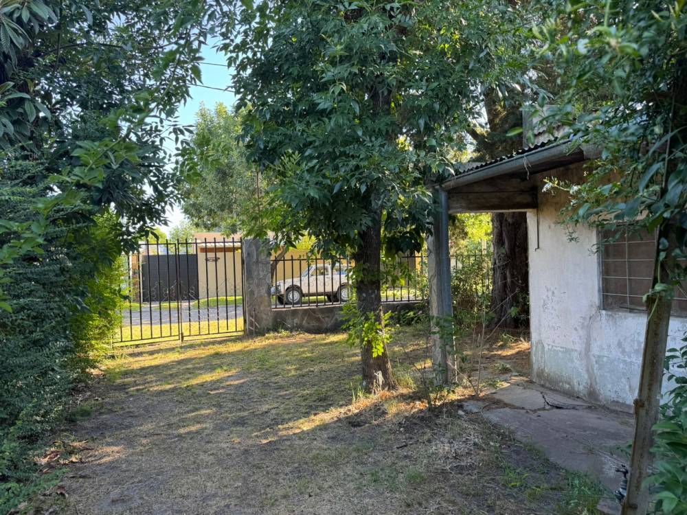Casa en Pueblo Belgrano con amplio terreno y posibilidad de refacción