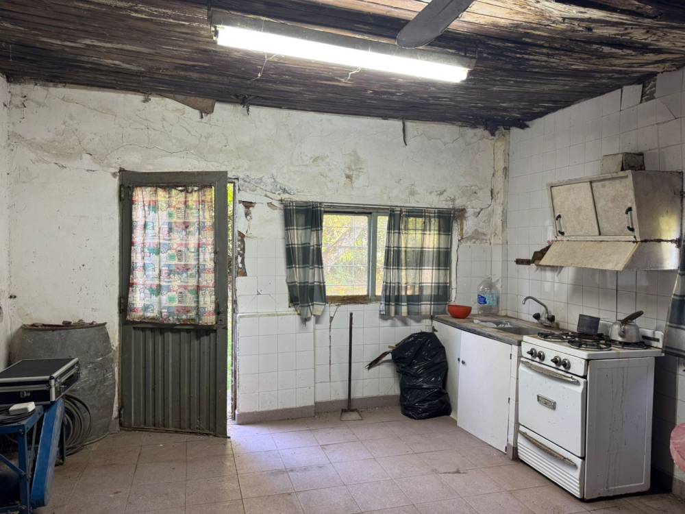 Casa en Pueblo Belgrano con amplio terreno y posibilidad de refacción