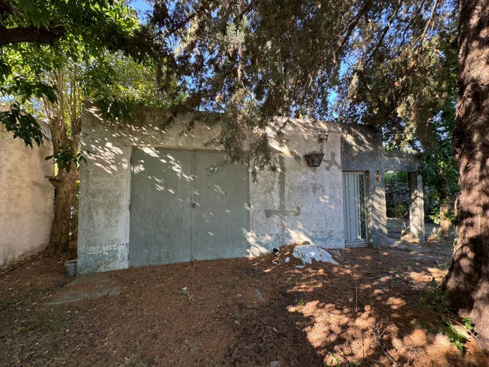 Casa en Pueblo Belgrano con amplio terreno y posibilidad de refacción