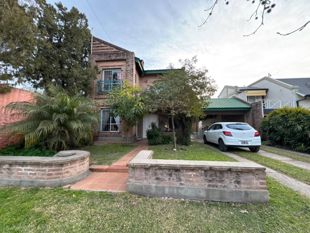 Casa en venta – Barrio Parma