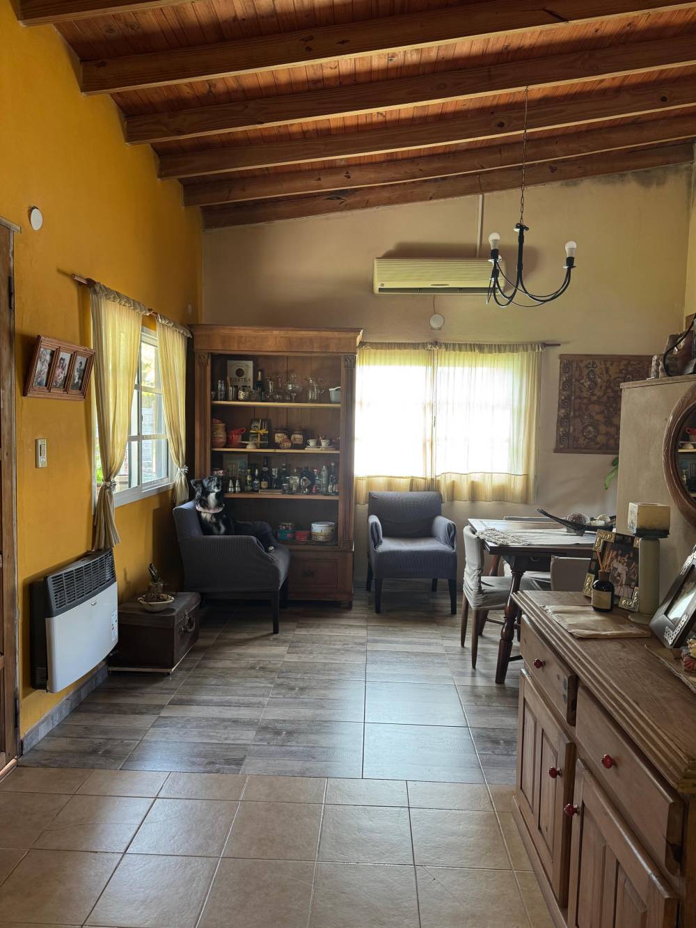 Casa en venta en Pueblo Belgrano sobre lote de 750 m² con pileta y quincho