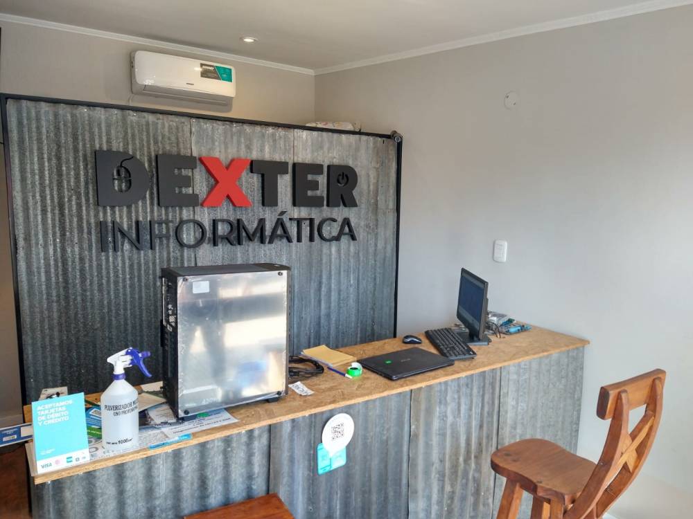 Ideal para proyecto, terreno con construcción a demoler - Clavarino entre Yrigoyen y Magnasco.