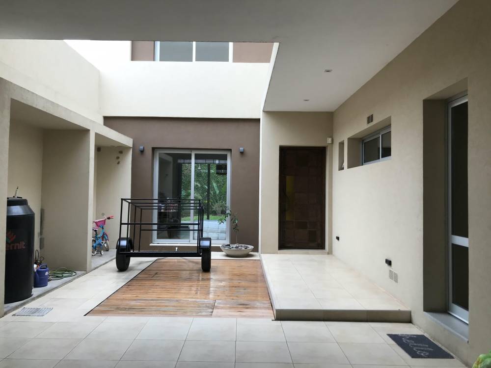 Casa moderna y funcional - Irigoyen al 400