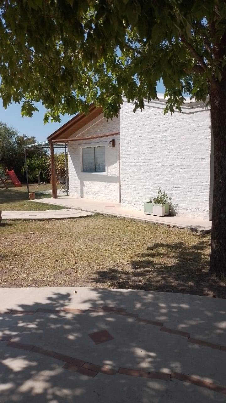 Casa quinta con piletas y casas de huéspedes – Ideal para Disfrutar