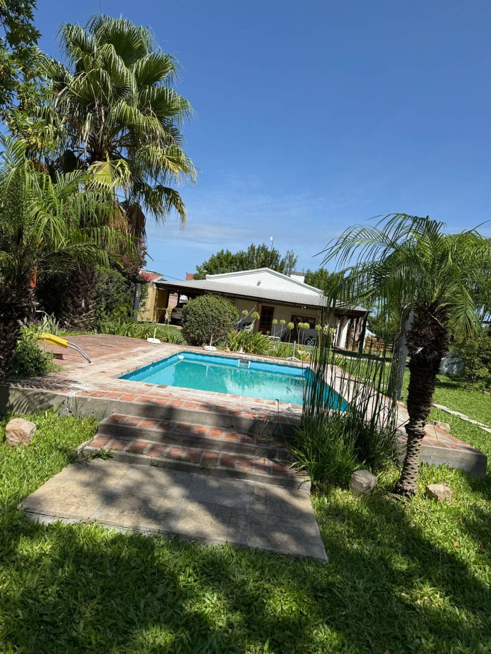 Casa quinta con piletas y casas de huéspedes – Ideal para Disfrutar