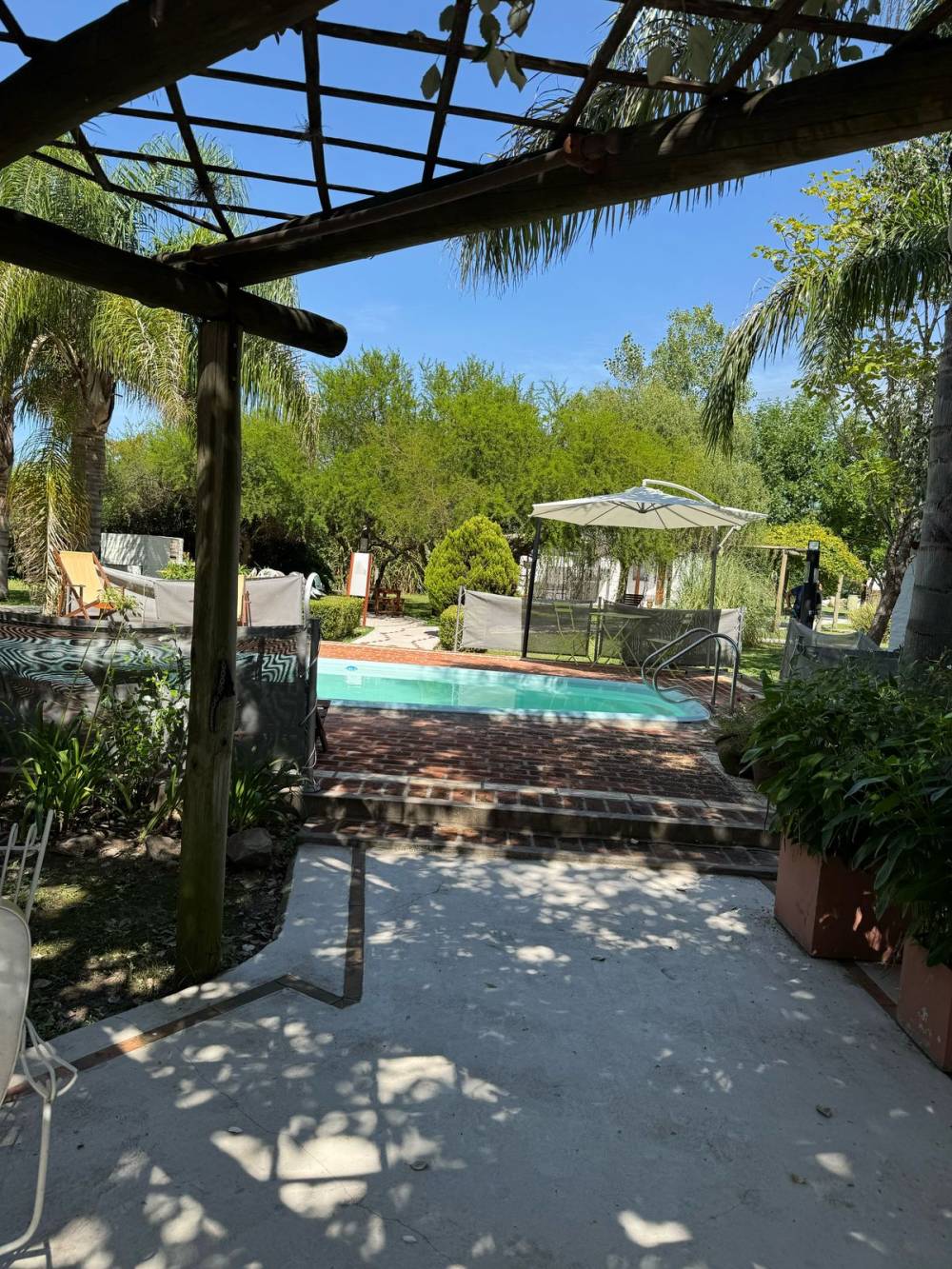 Casa quinta con piletas y casas de huéspedes – Ideal para Disfrutar