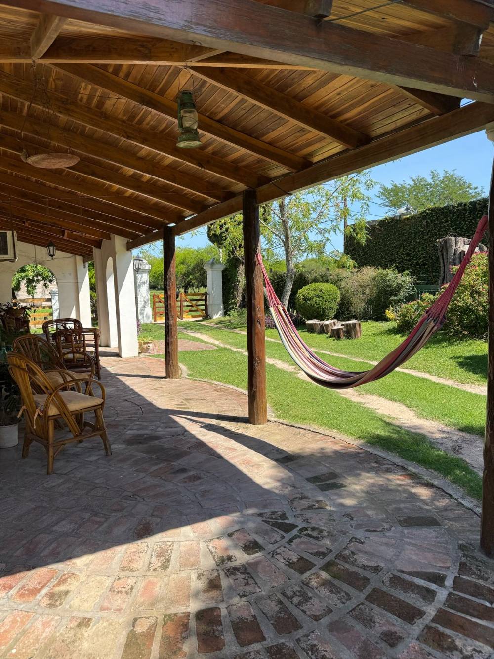 Casa quinta con piletas y casas de huéspedes – Ideal para Disfrutar