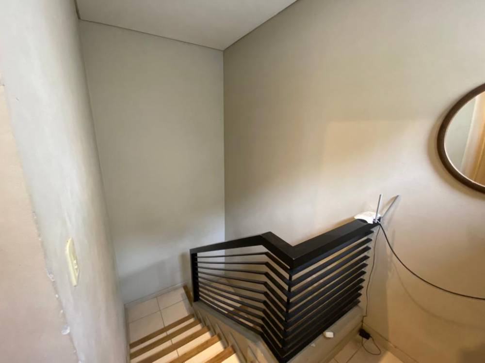 CASA SOBRE CALLE ITUZAINGÓ AL 1200