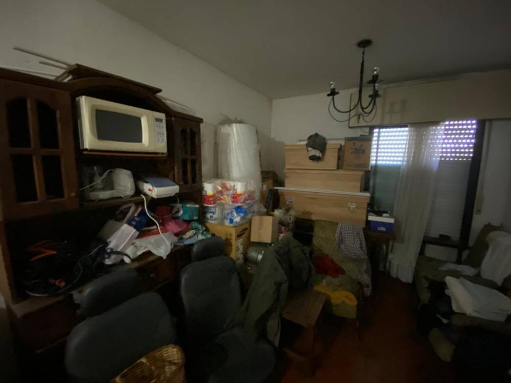 CASA UBICADA SOBRE CALLE ITUZAINGO 