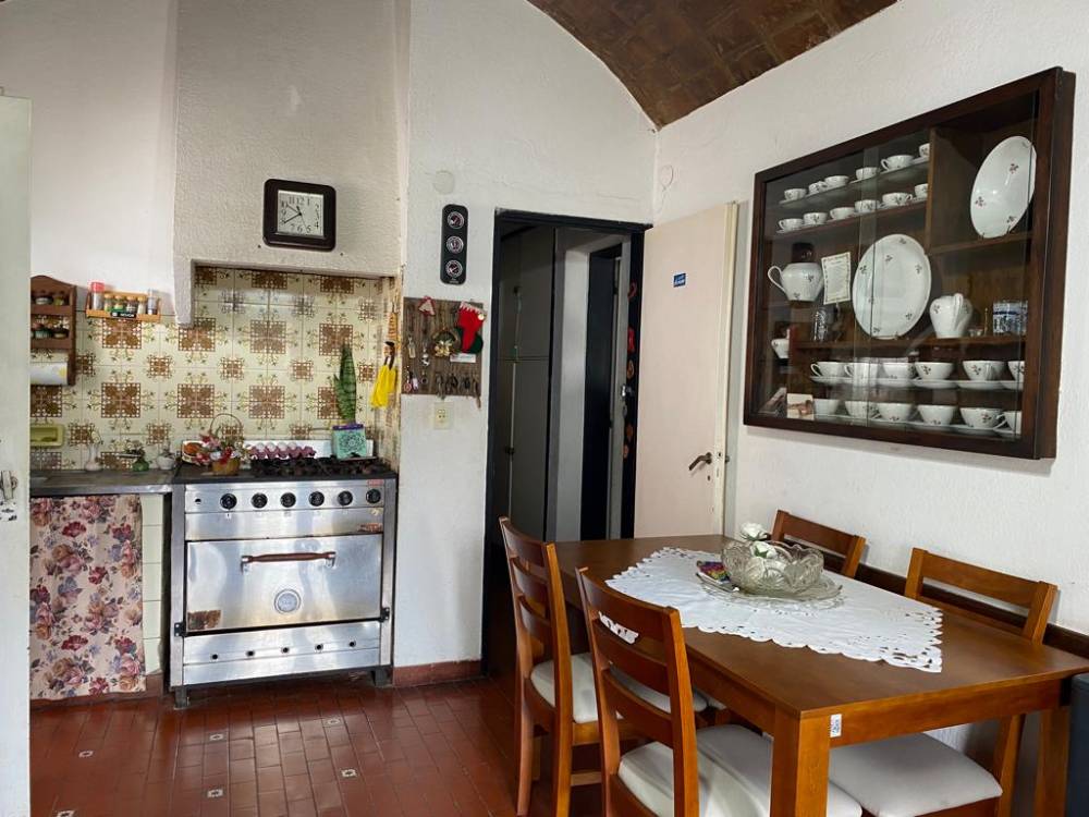 Casa y galpón en Venta - Barrio Parma. Sobre calle Urquiza