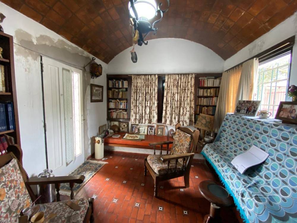 Casa y galpón en Venta - Barrio Parma. Sobre calle Urquiza