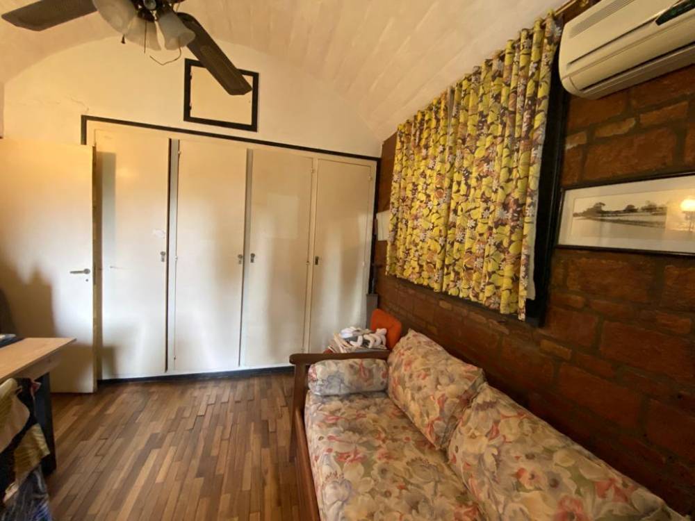 Casa y galpón en Venta - Barrio Parma. Sobre calle Urquiza