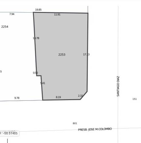 Casa y local a la venta en el semi centro de la ciudad - Colombo y Santiago Díaz