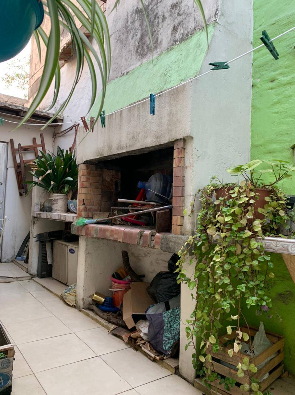 Casa y oficina sobre calle Roca casi Urquiza