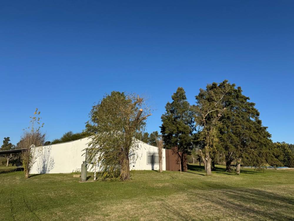 Chacra con pileta y arboleda en Gualeguaychú – Ideal para vivir o invertir