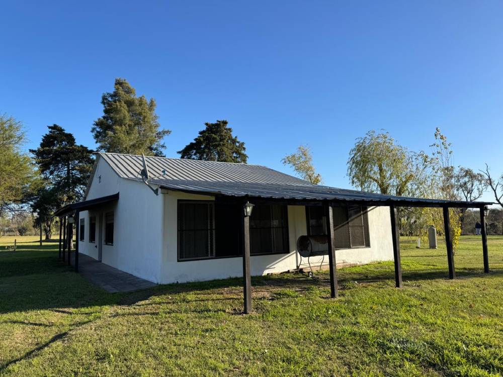 Chacra con pileta y arboleda en Gualeguaychú – Ideal para vivir o invertir