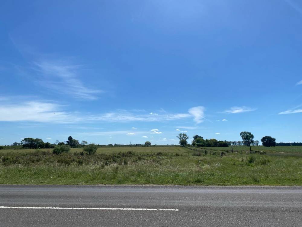  CHACRA DE 8.9 HECTÁREAS SOBRE RUTA 136