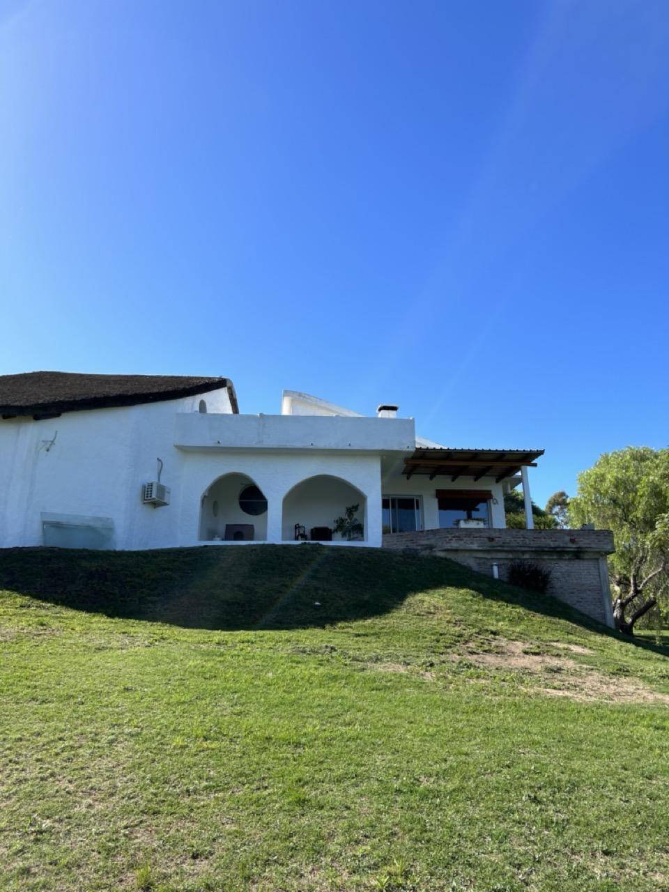 Chacra de 6 hectáreas con 130 metros de costa sobre el Río Uruguay, Fray Bentos, Uruguay