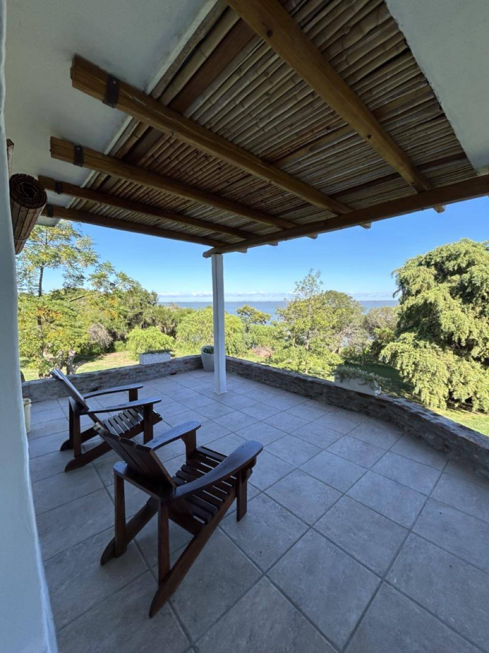 Chacra de 6 hectáreas con 130 metros de costa sobre el Río Uruguay, Fray Bentos, Uruguay